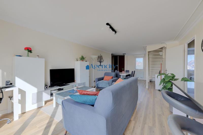 Duplex - 98 m² - 4 pièces