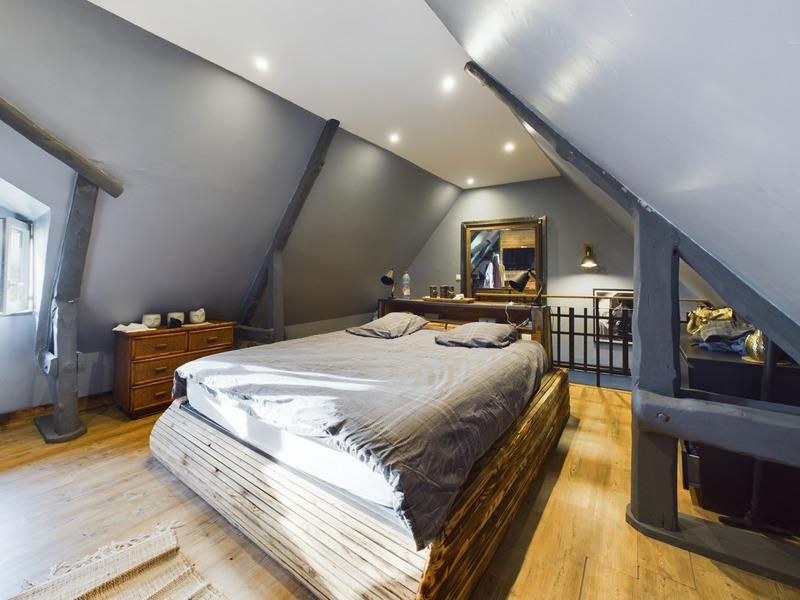 Maison - 180 m² - 6 pièces