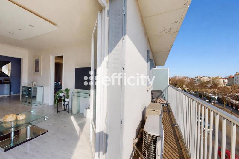 Appartement - 95 m² - 4 pièces