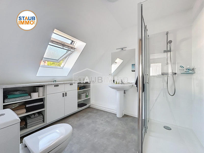 Maison - 80 m² - 5 pièces