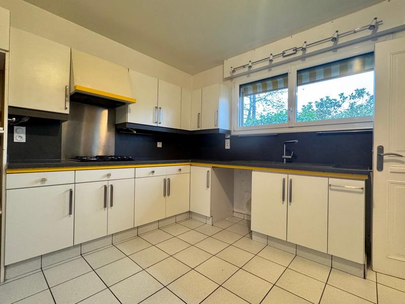 Maison - 195 m² - 10 pièces