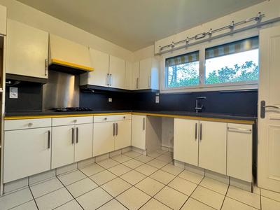 Maison - 195 m² - 10 pièces