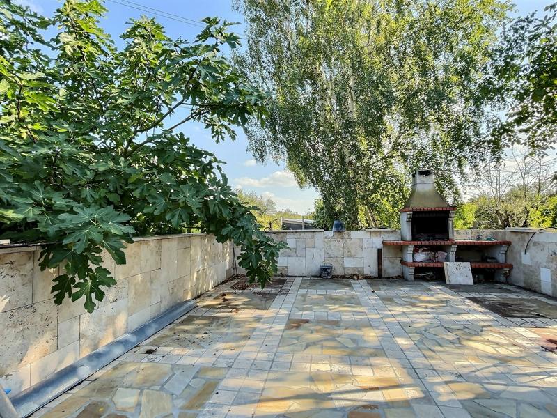 Maison - 257 m² - 9 pièces