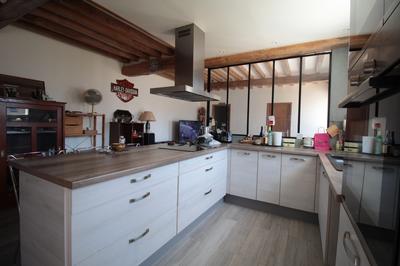 Maison - 280 m² - 8 pièces