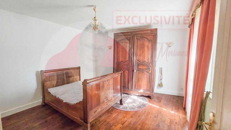 Maison - 450 m² - 11 pièces