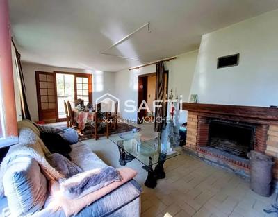 Maison - 181 m² - 6 pièces