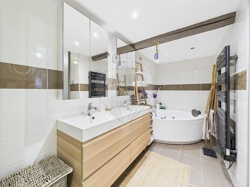 Corps de ferme - 262 m² - 6 pièces