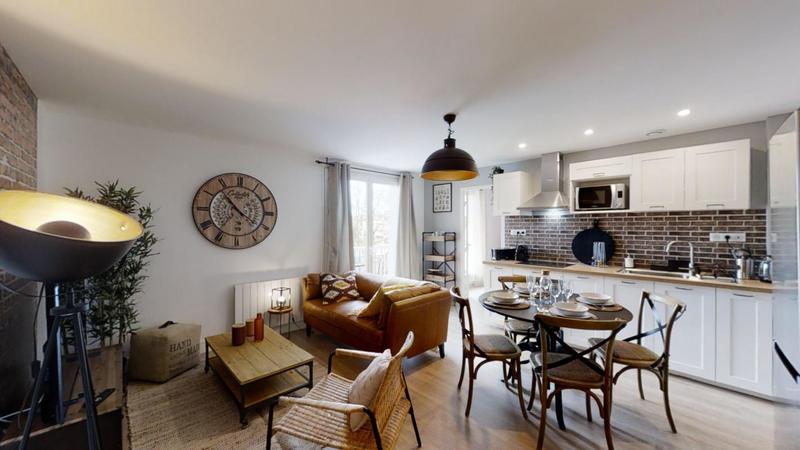 Appartement - 80 m² - 5 pièces