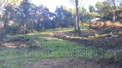 Terrain constructible - 1 100 m²