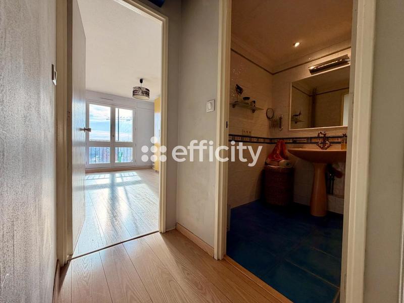 Appartement - 94 m² - 4 pièces