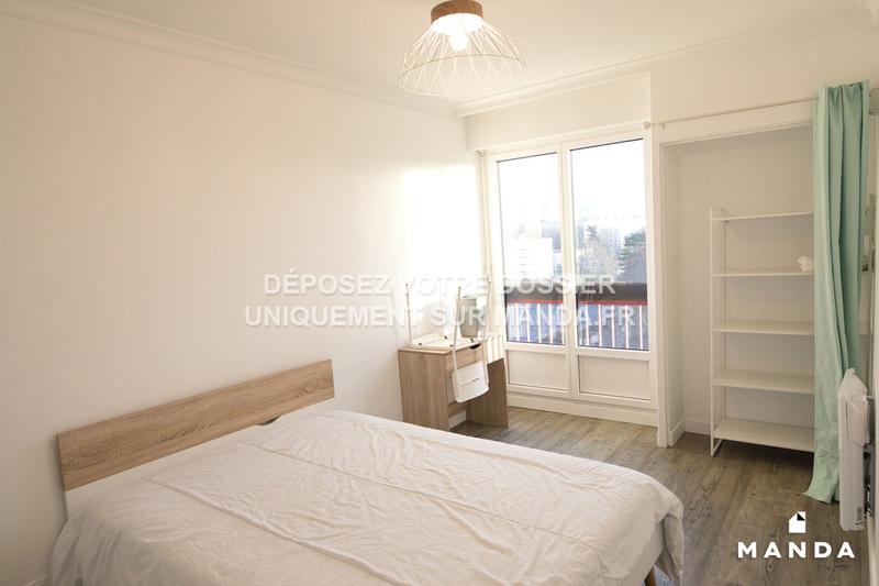 Chambre - 11 m² - 5 pièces