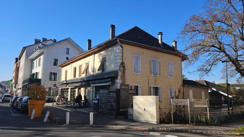 Appartement - 225 m² - 8 pièces