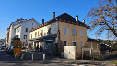 Appartement - 225 m² - 8 pièces