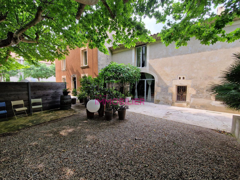 Maison - 310 m² - 12 pièces