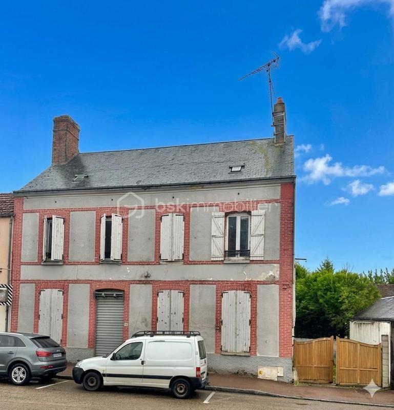 Immeuble - 220 m² - 10 pièces