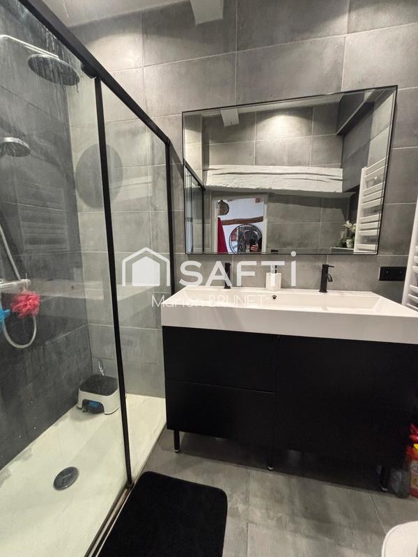 Maison - 175 m² - 9 pièces