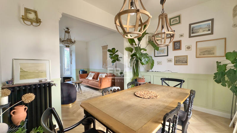 Maison - 93 m² - 5 pièces