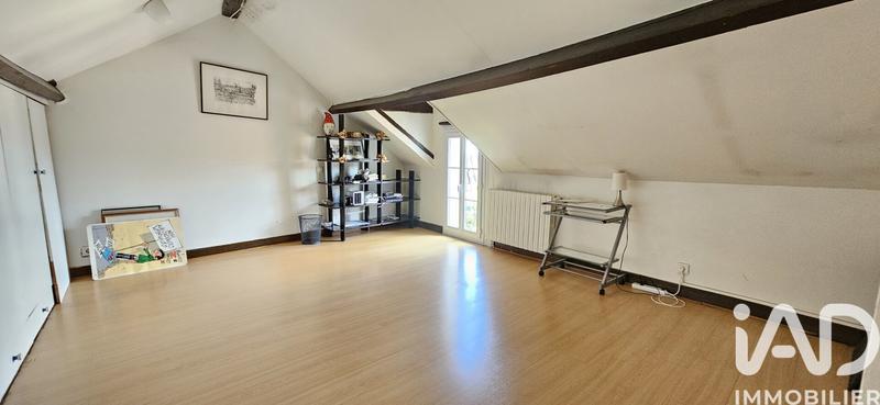 Maison - 250 m² - 10 pièces