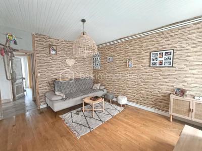 Maison en pierre - 230 m² - 9 pièces