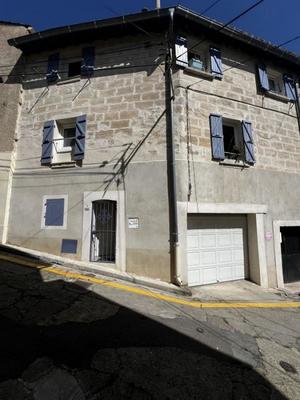 Maison de village - 98 m² - 3 pièces