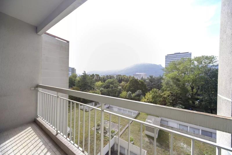 Appartement - 101 m² - 4 pièces