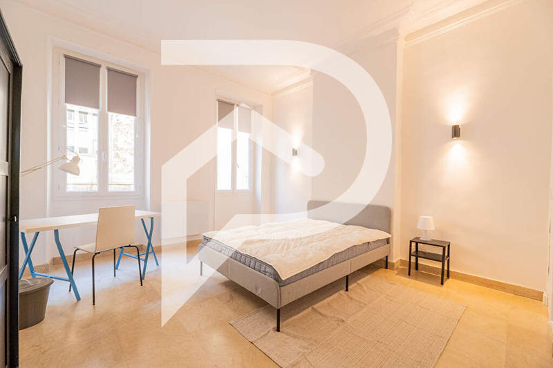 Appartement - 158 m² - 6 pièces