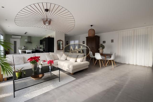 Maison - 176 m² - 5 pièces