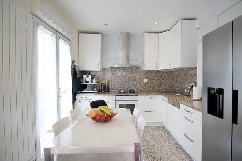 Maison - 135 m² - 10 pièces