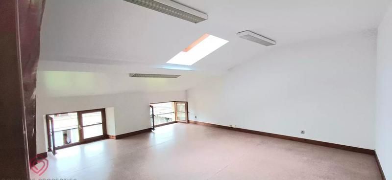 Propriété - 640 m² - 31 pièces