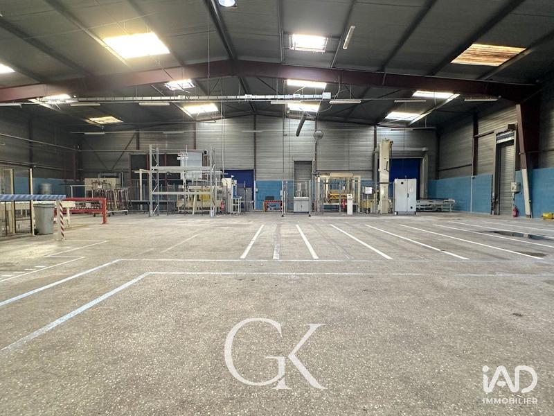 Local commercial - 9 839 m²