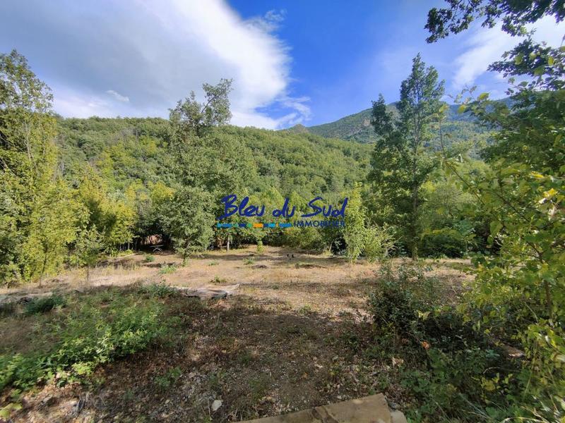 Terrain constructible - 1 370 m²