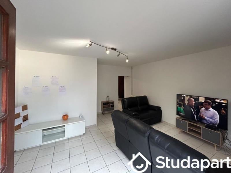 Chambre - 9 m² - 1 pièce