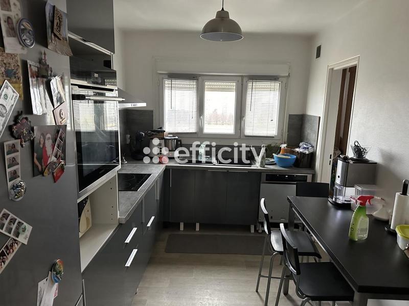 Appartement - 92 m² - 5 pièces