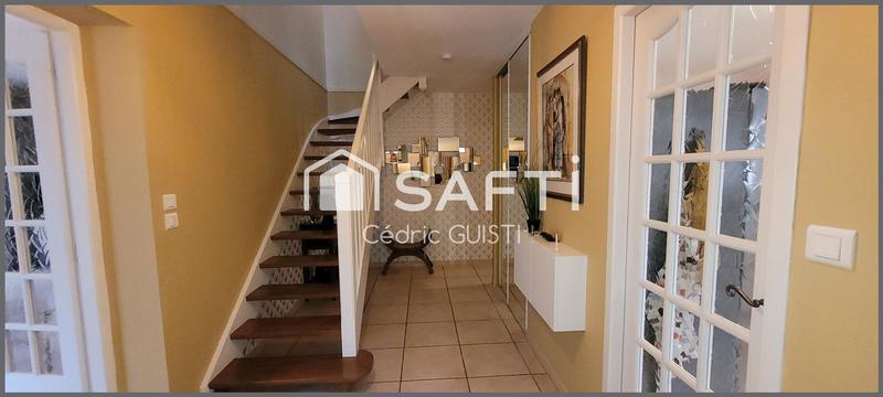 Maison - 200 m² - 7 pièces