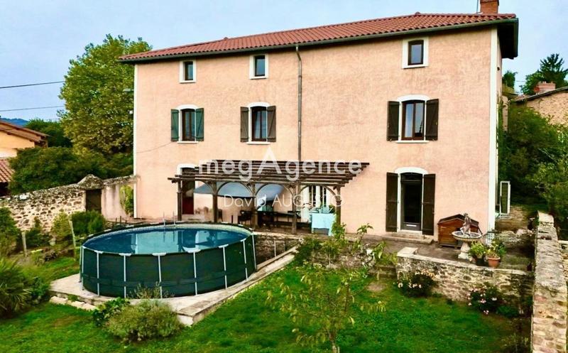 Corps de ferme - 230 m² - 7 pièces