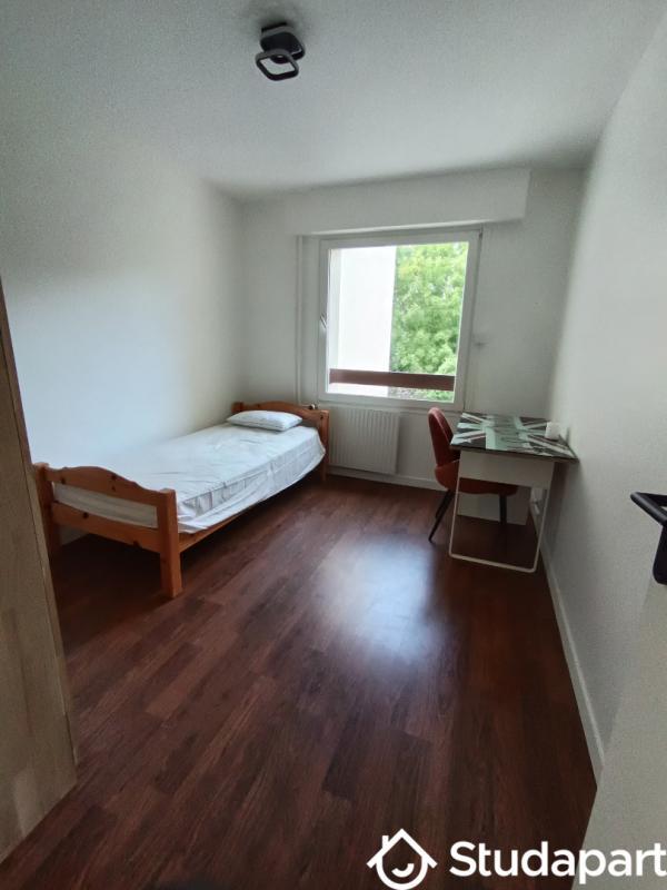 Chambre - 9 m² - 1 pièce