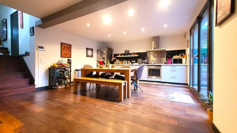 Maison - 143 m² - 5 pièces