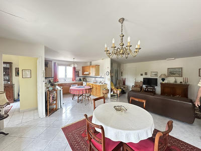 Maison - 121 m² - 5 pièces