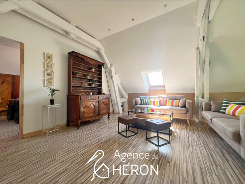 Maison - 143 m² - 8 pièces