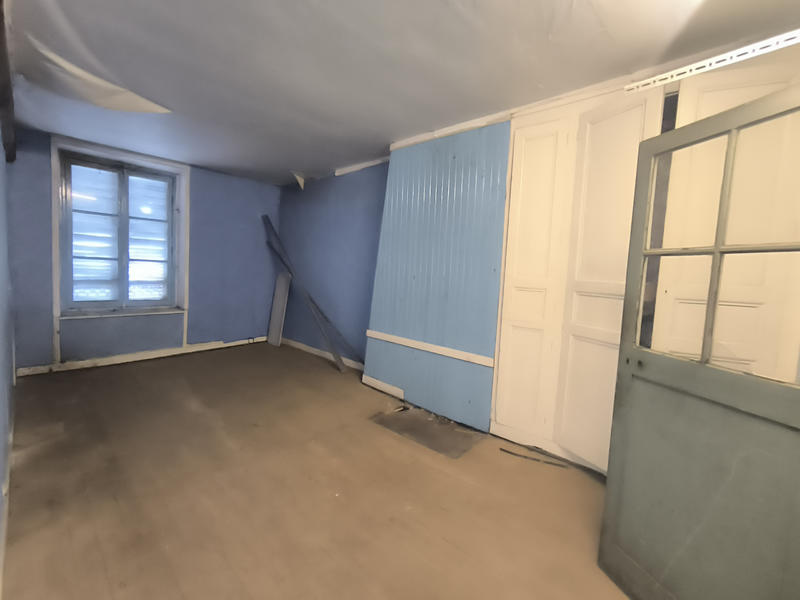 Maison - 300 m² - 10 pièces