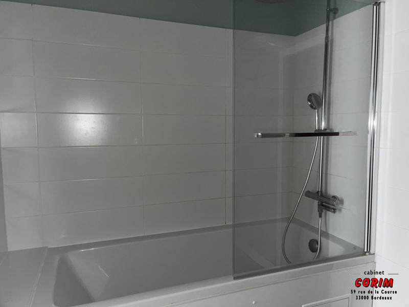 Appartement - 77 m² - 2 pièces