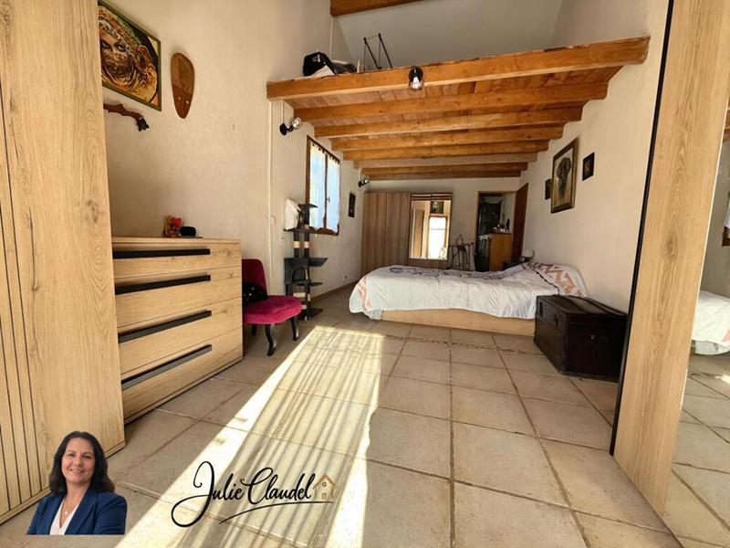 Maison - 170 m² - 5 pièces