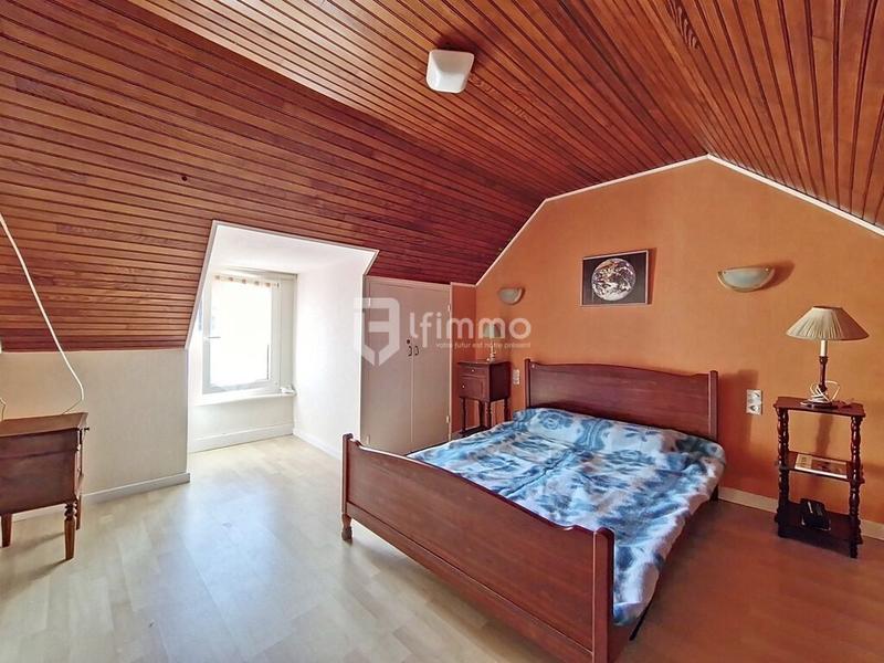 Maison - 123 m² - 7 pièces