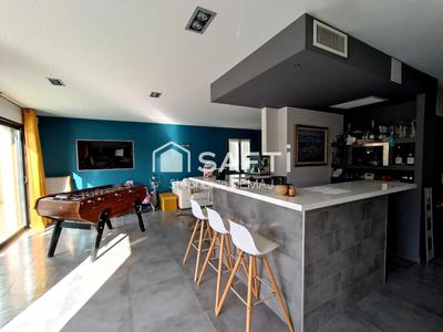 Villa - 212 m² - 5 pièces