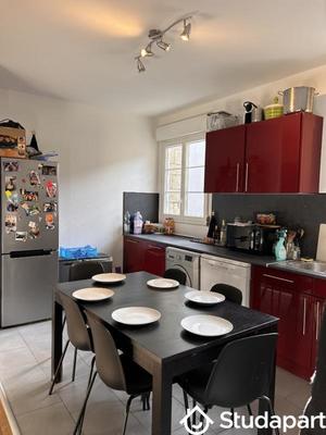 Chambre - 12 m² - 1 pièce