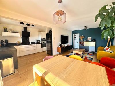 Maison - 76 m² - 4 pièces