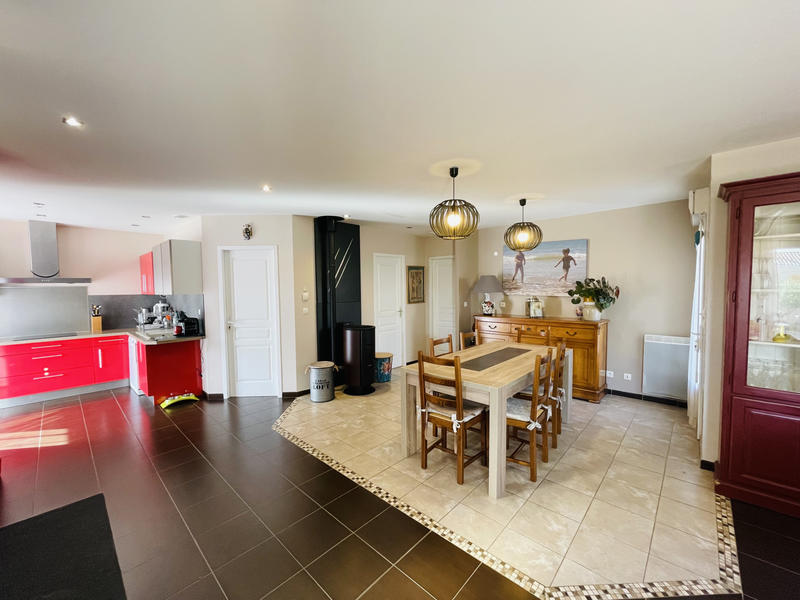 Maison - 110 m² - 5 pièces