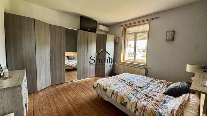 Maison - 180 m² - 8 pièces