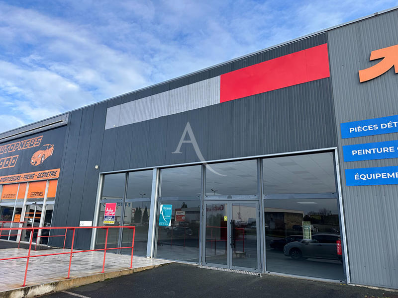 Local commercial - 363 m²