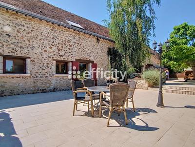 Maison - 244 m² - 10 pièces